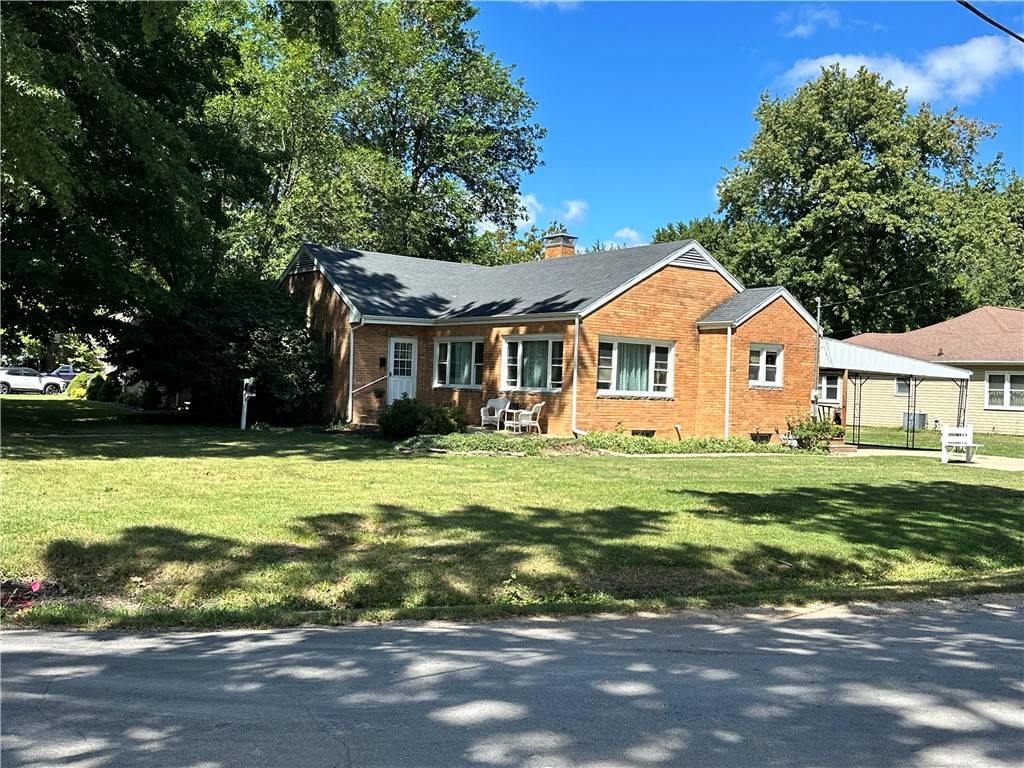 410 E Ninth Street Property Photo 1