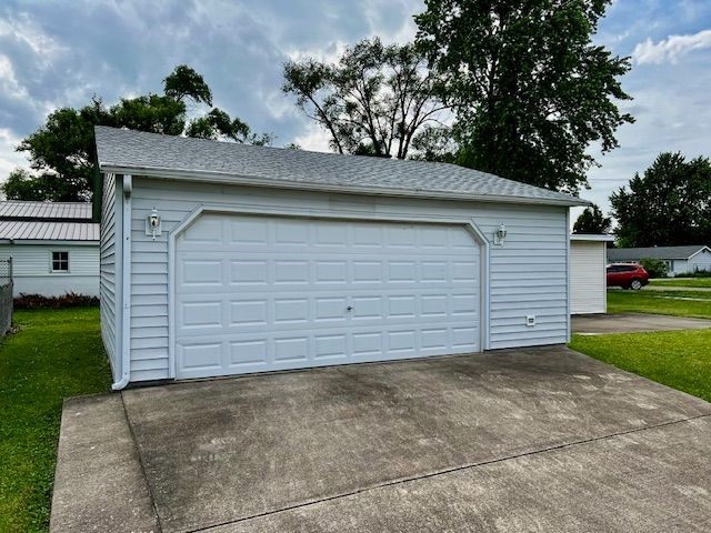311 E Collett Street Property Photo 5