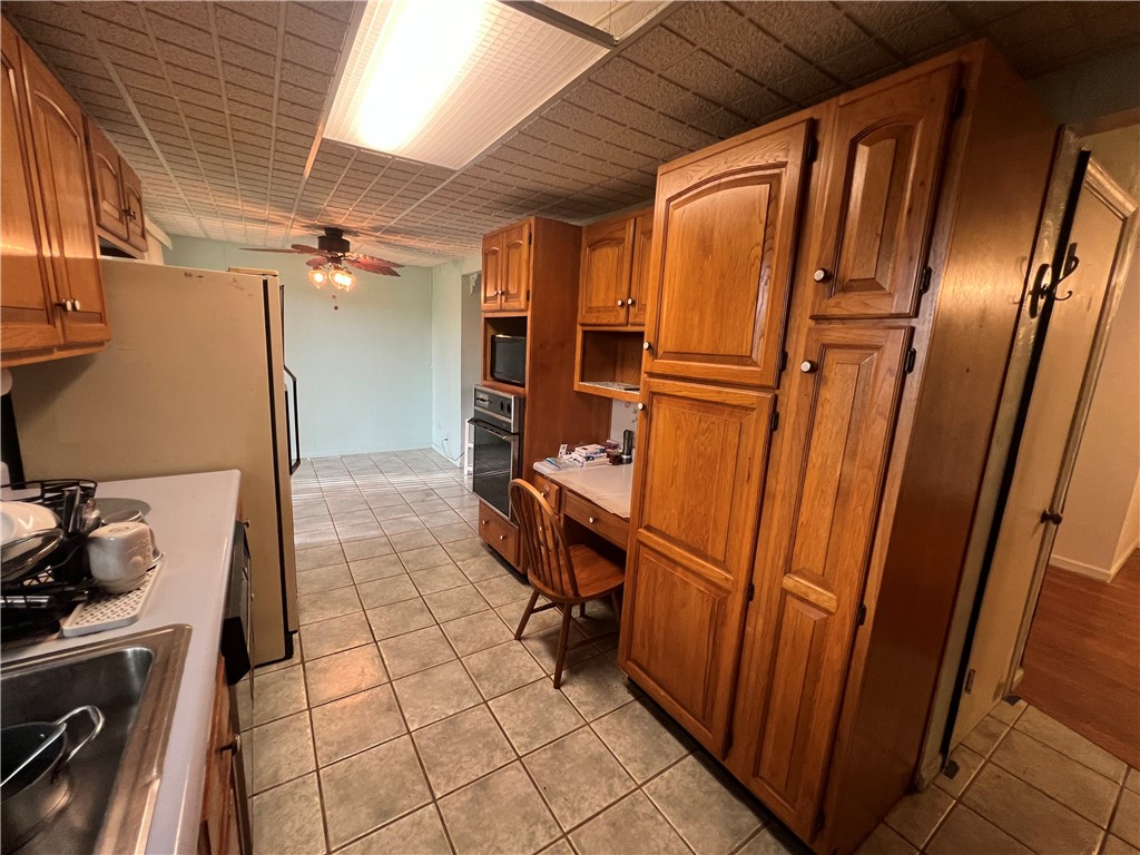 1017 N Linden Avenue Property Photo 9