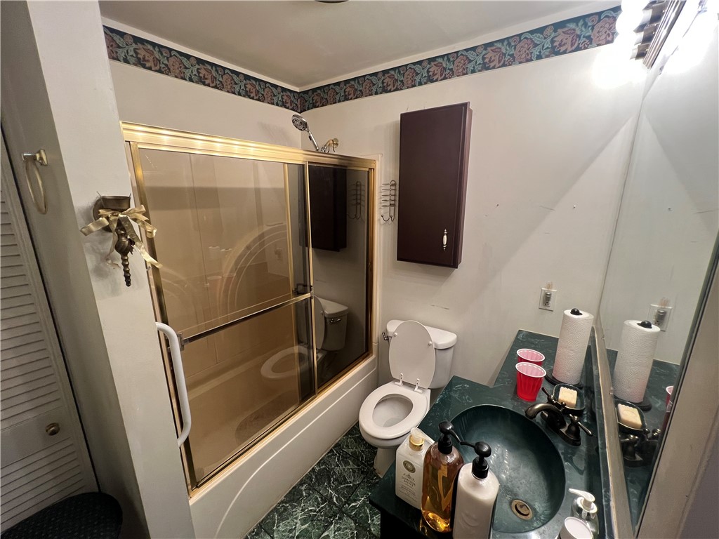 1017 N Linden Avenue Property Photo 16