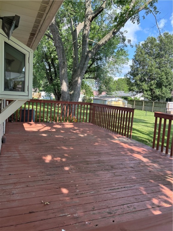 905 W Evergreen Avenue Property Photo 26