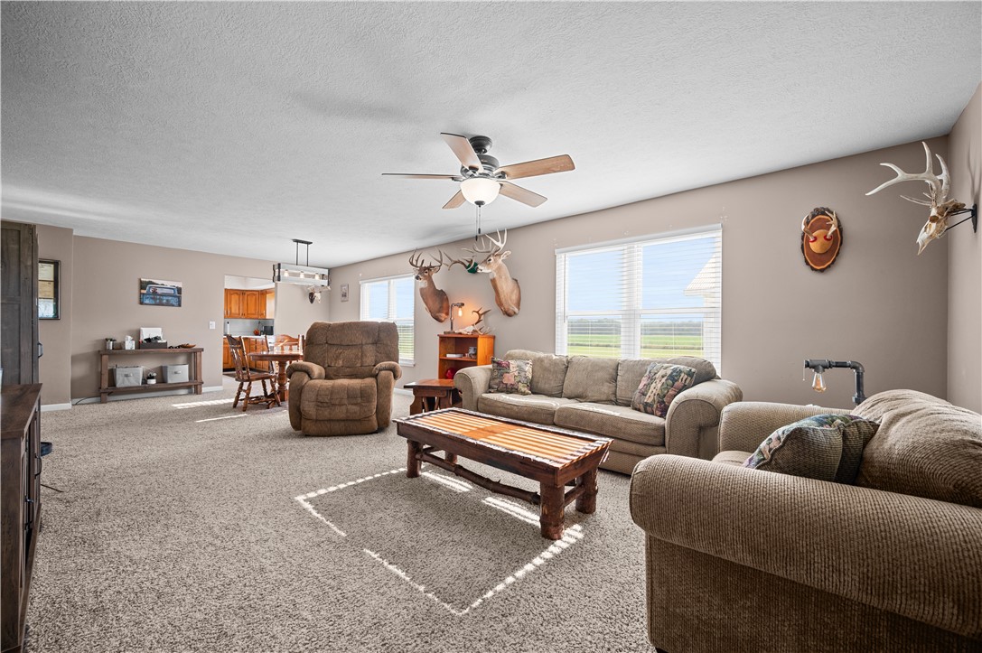 17200 E 1350th Road Property Photo 4