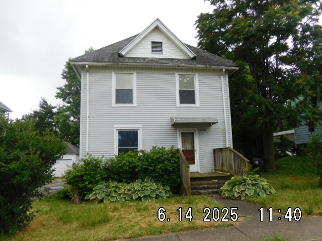 230 E Madison Street Property Photo