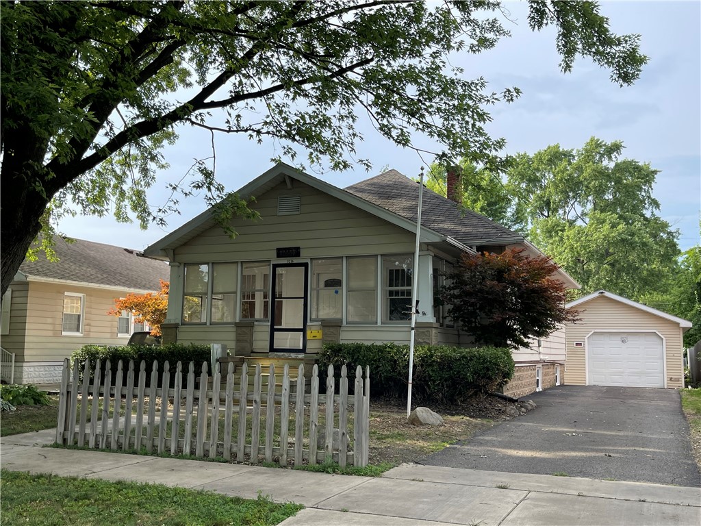 3216 Champaign Avenue Property Photo 1