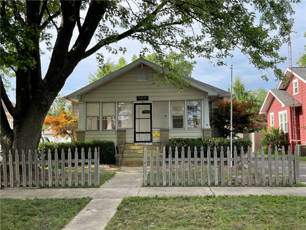 3216 Champaign Avenue Property Photo 2