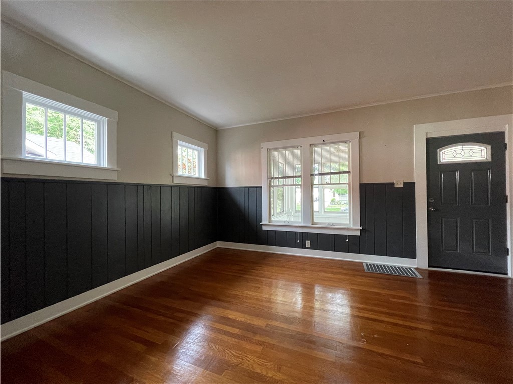 3216 Champaign Avenue Property Photo 6