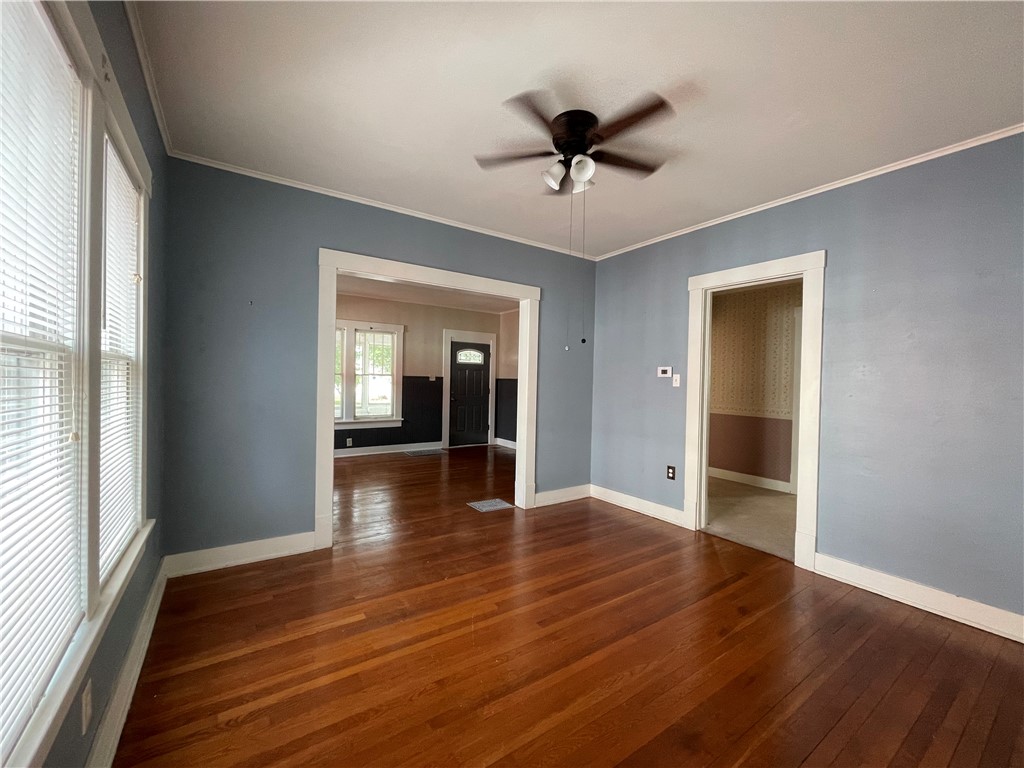 3216 Champaign Avenue Property Photo 8