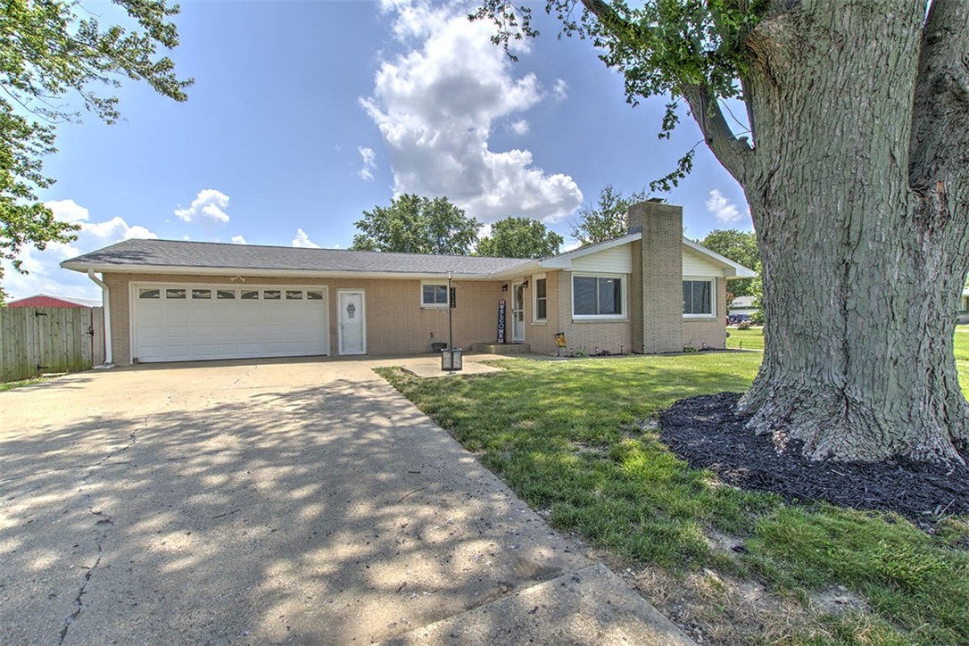 4915 Boyd Road Property Photo