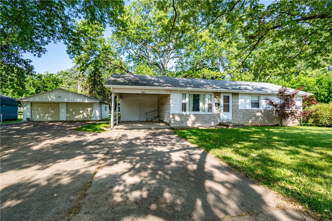 3861 N Macarthur Road Property Photo