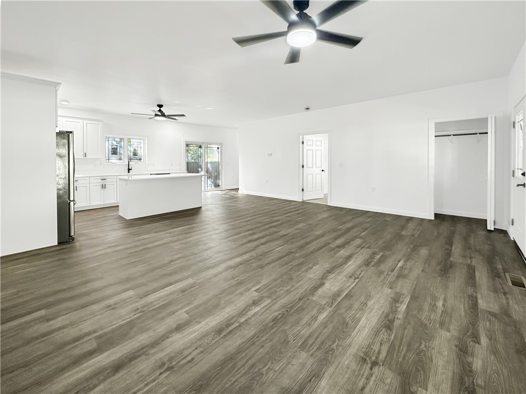 1100 Marshall Avenue Property Photo 3