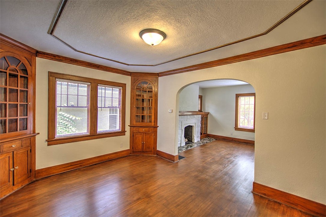 311 Oakcrest Avenue Property Photo 12