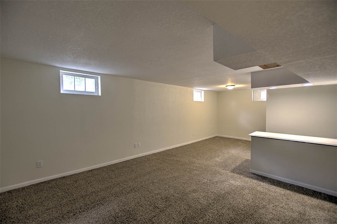 311 Oakcrest Avenue Property Photo 25
