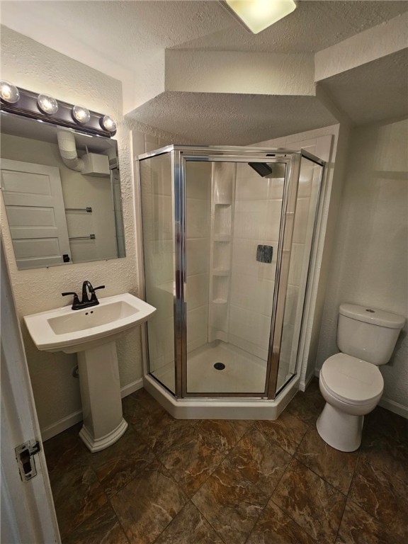 311 Oakcrest Avenue Property Photo 26