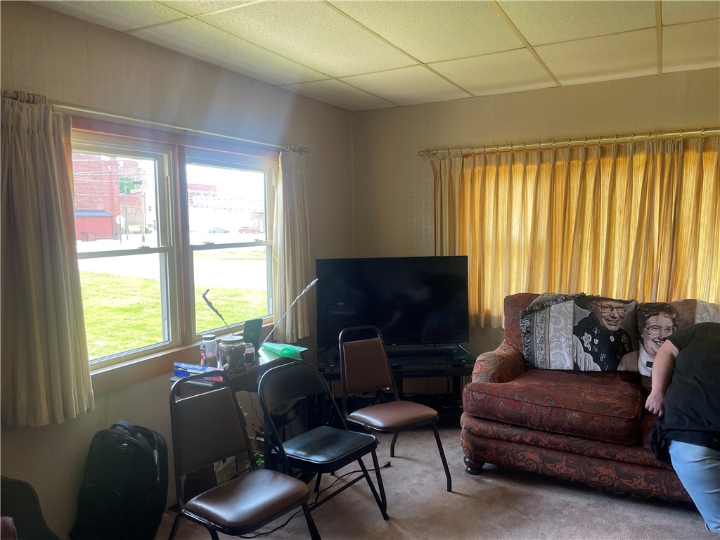 106 N Third Street Property Photo 4