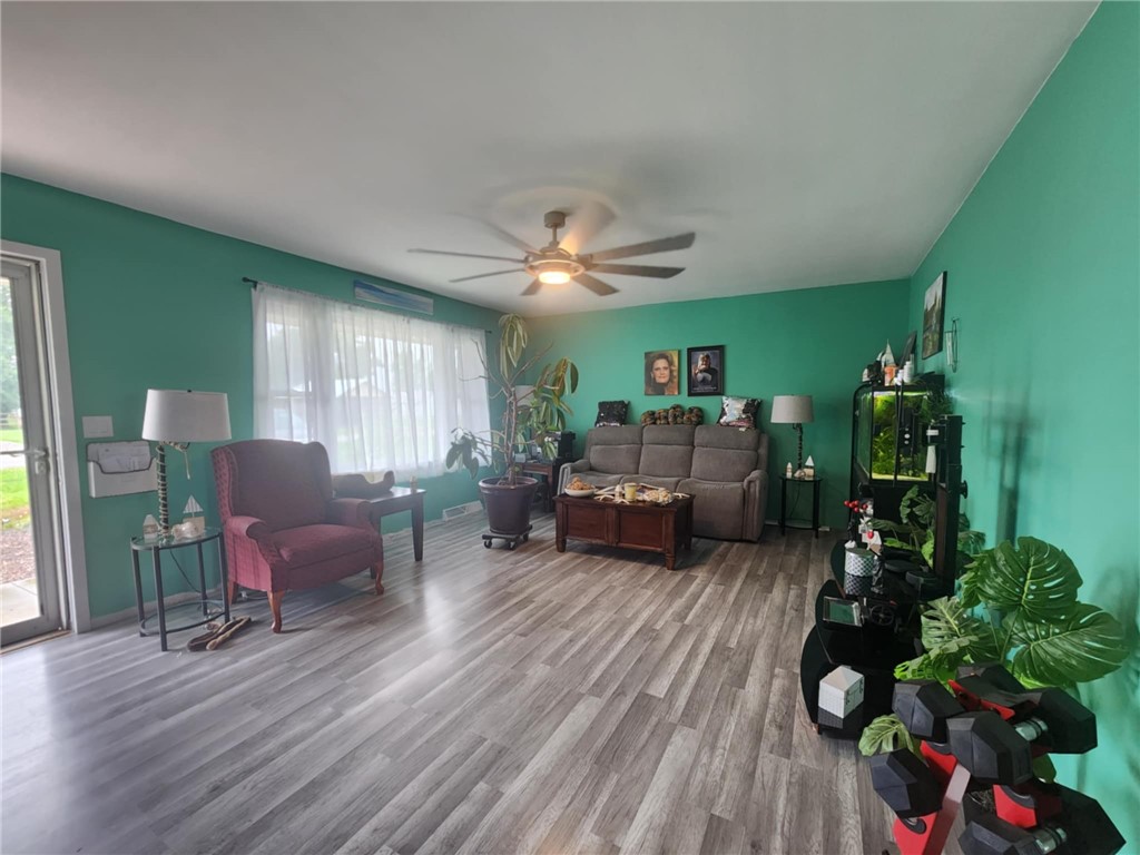 204 W Oak Avenue Property Photo 4