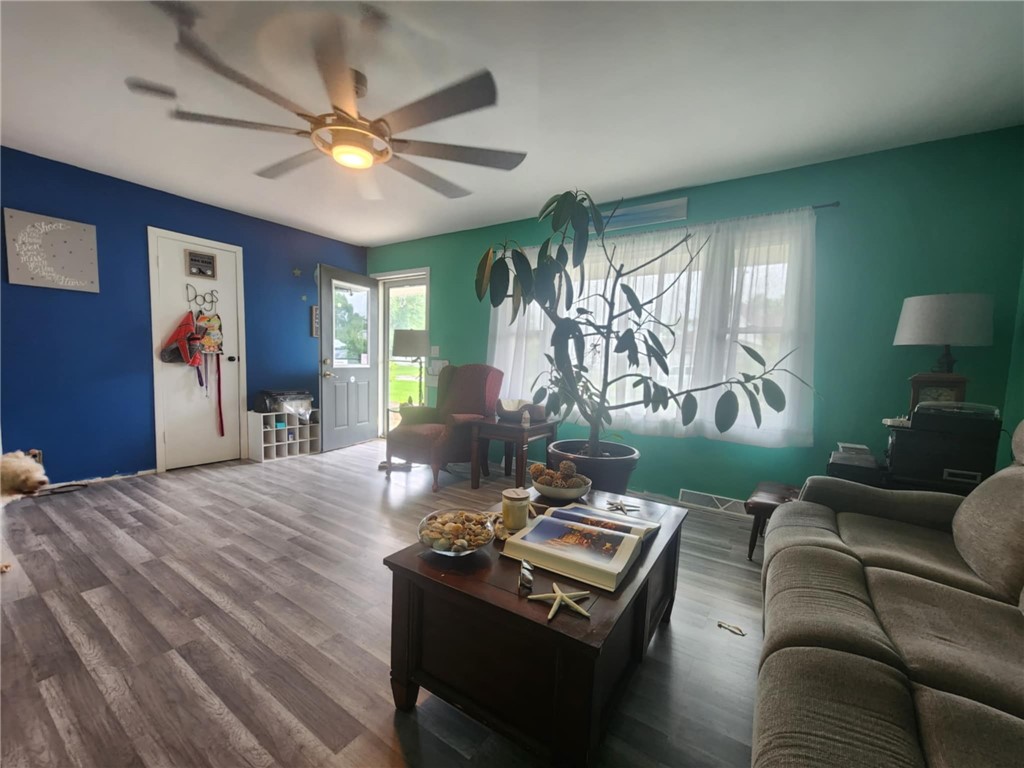 204 W Oak Avenue Property Photo 5