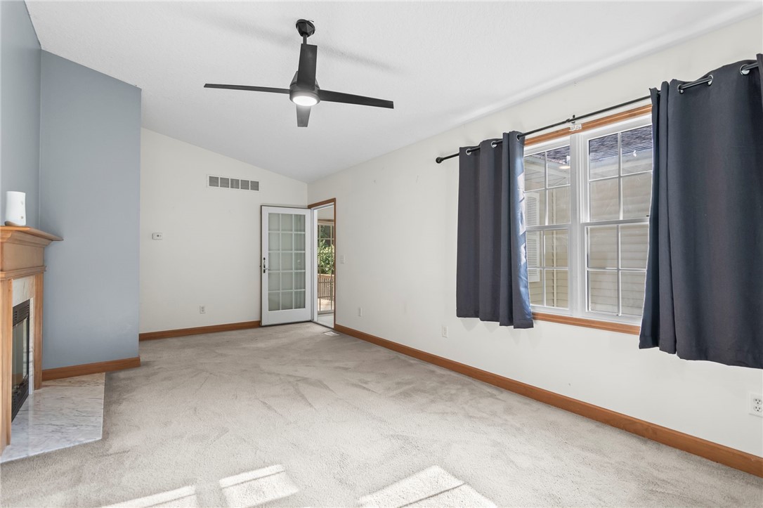 2819 E Wood Street Property Photo 5