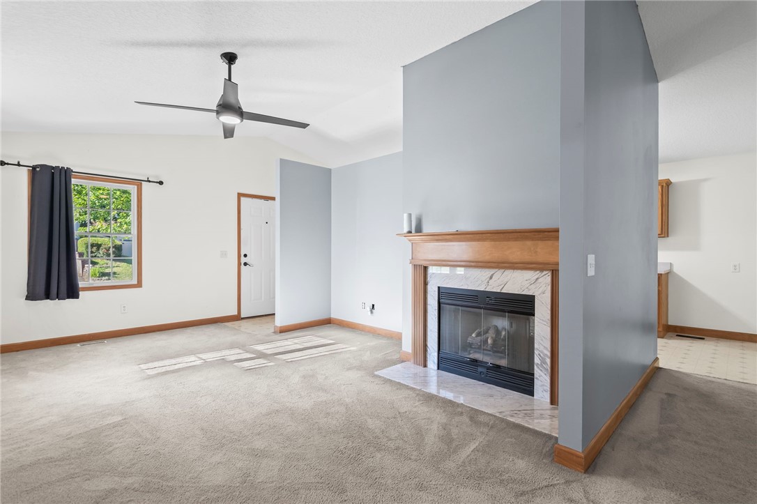 2819 E Wood Street Property Photo 6