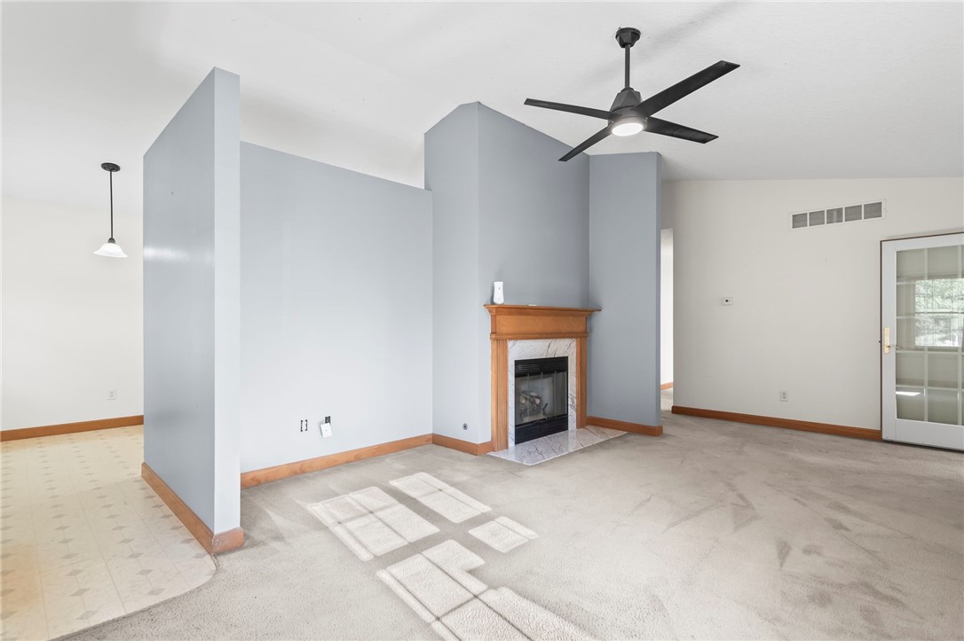 2819 E Wood Street Property Photo 7