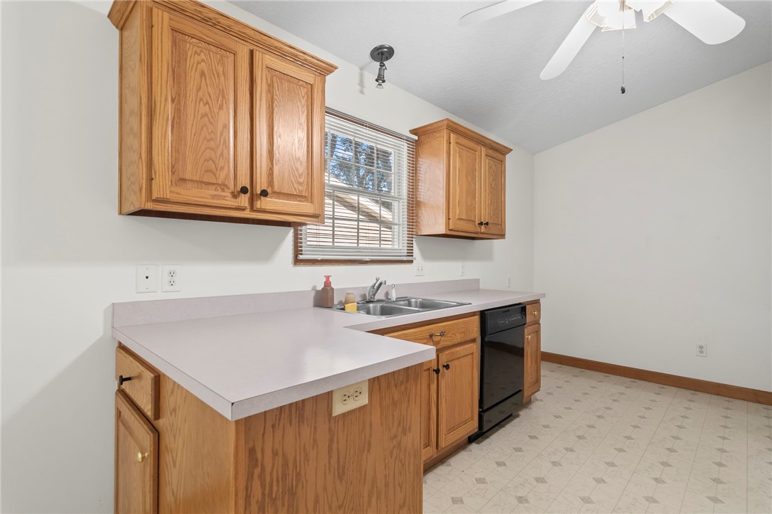 2819 E Wood Street Property Photo 10