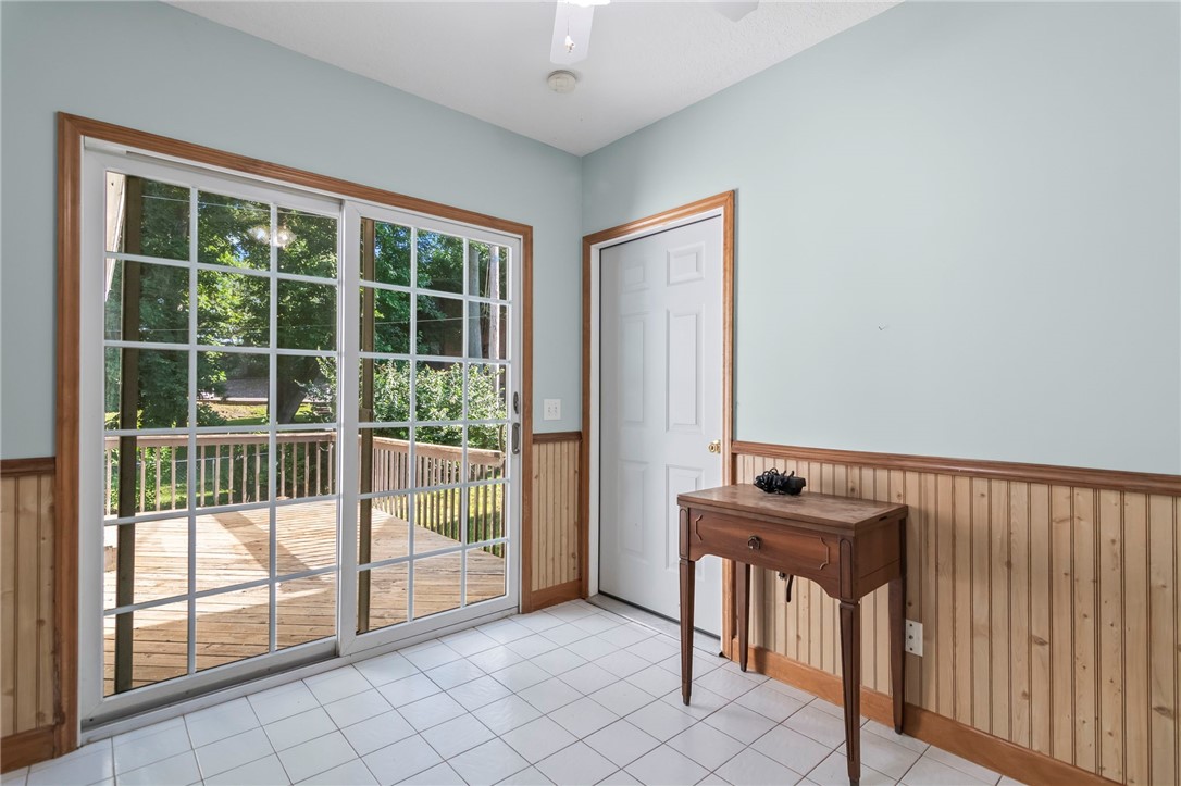 2819 E Wood Street Property Photo 12