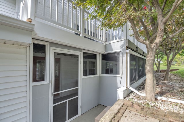 4010 Bayview Drive Property Photo 2