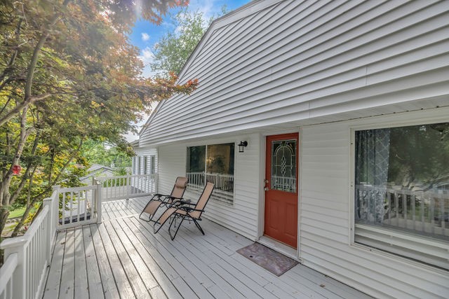 4010 Bayview Drive Property Photo 4