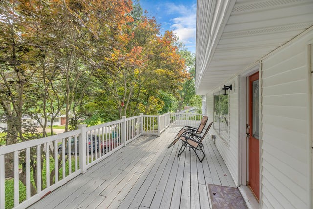 4010 Bayview Drive Property Photo 6