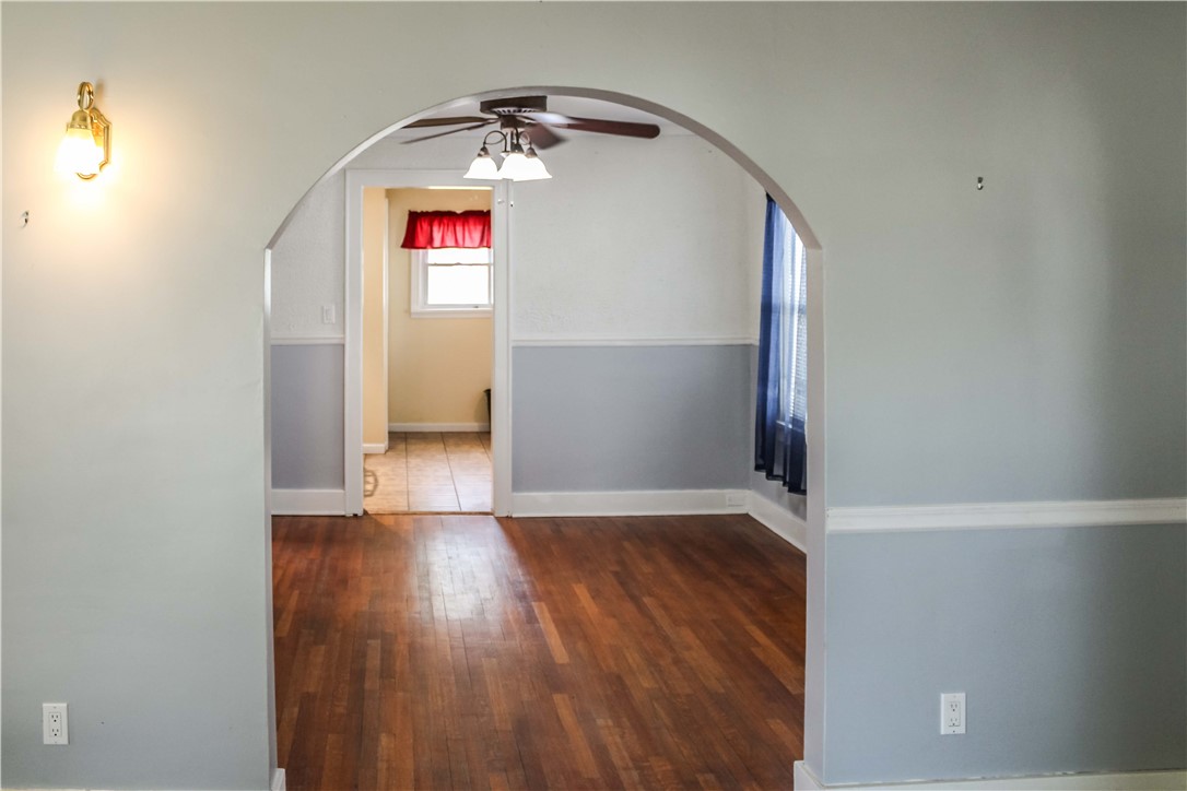 2913 Champaign Avenue Property Photo 7