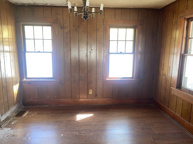 880 W Olive Street Property Photo 5
