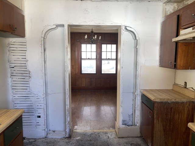 880 W Olive Street Property Photo 8