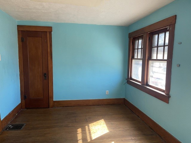 880 W Olive Street Property Photo 13