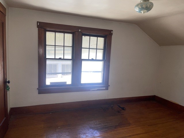 880 W Olive Street Property Photo 16