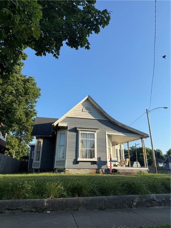 571 W Prairie Avenue Property Photo 1