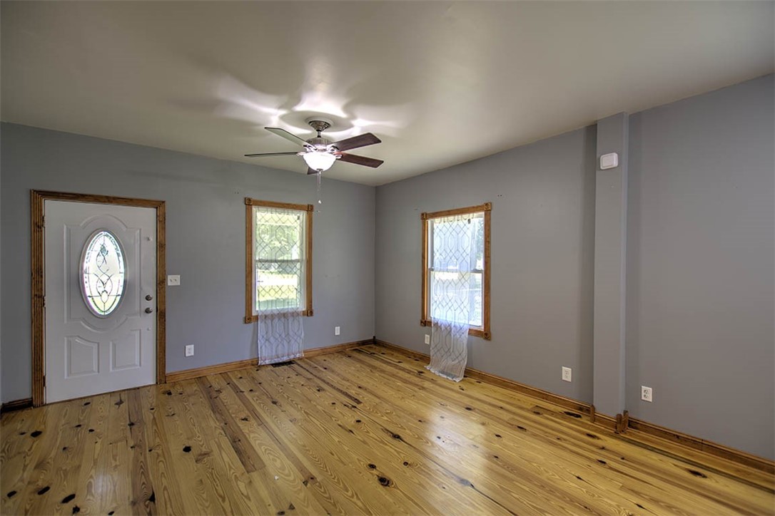 801 6th Street Property Photo 4
