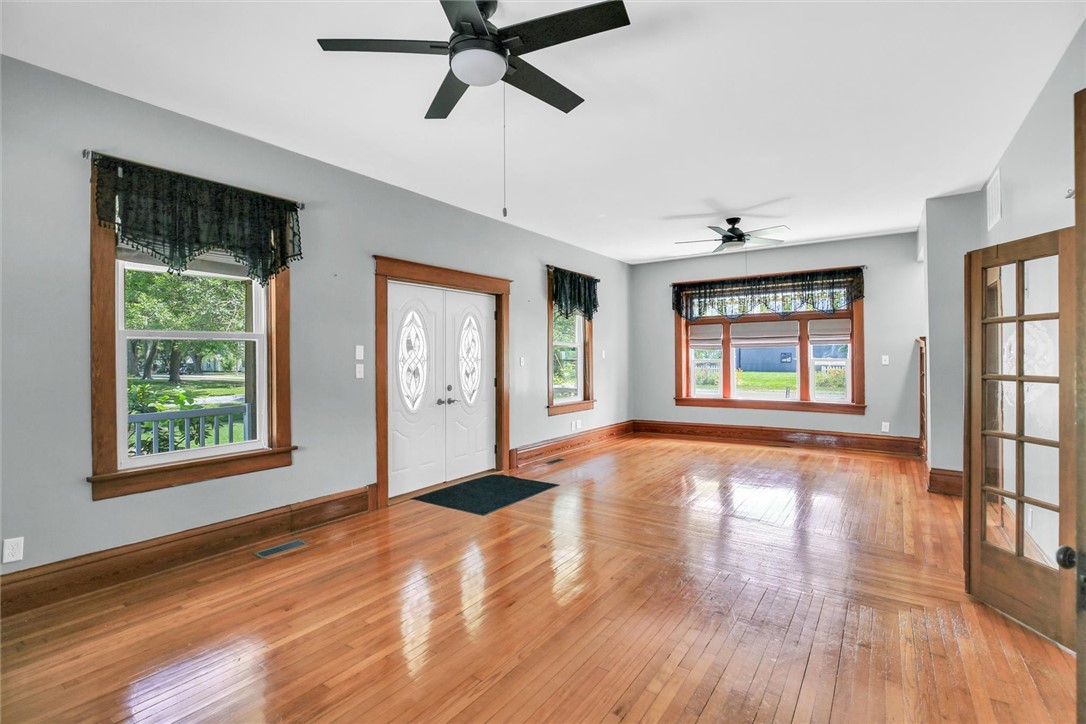 205 6th Street Property Photo 15