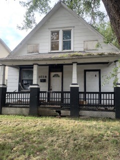 1038 E Wood Street Property Photo 1