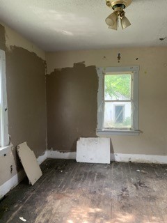 1038 E Wood Street Property Photo 8