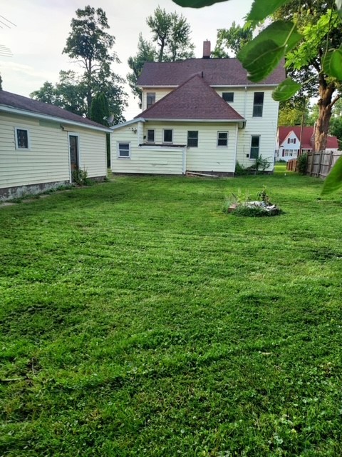 312 Sutherland Avenue Property Photo 2