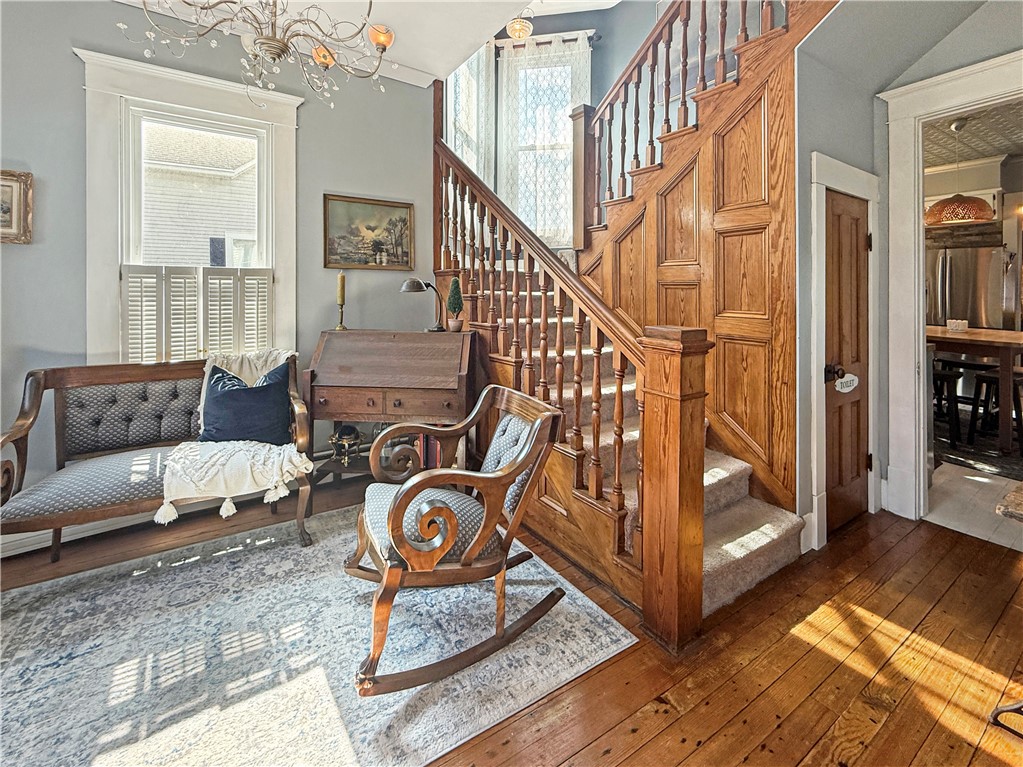 106 E Adams Avenue Property Photo 6
