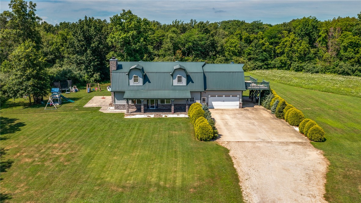 2098 2070 Avenue Property Photo