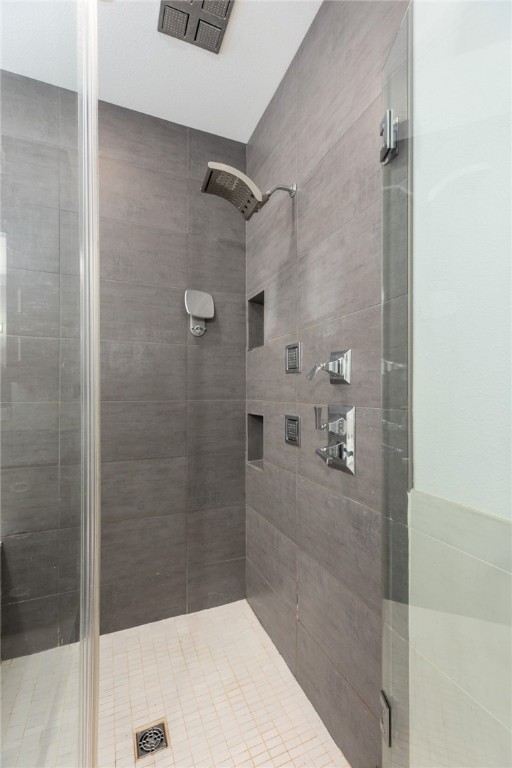 2098 2070 Avenue Property Photo 27