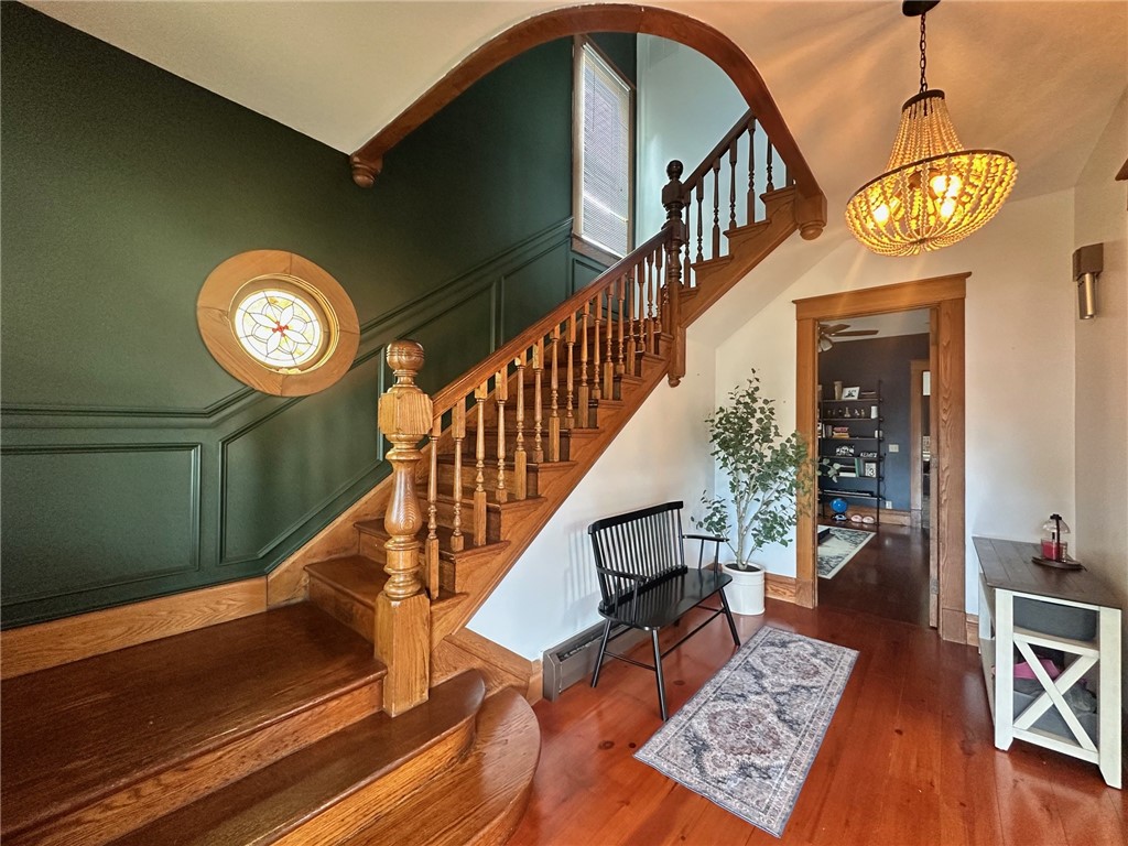 2821 Western Avenue Property Photo 4