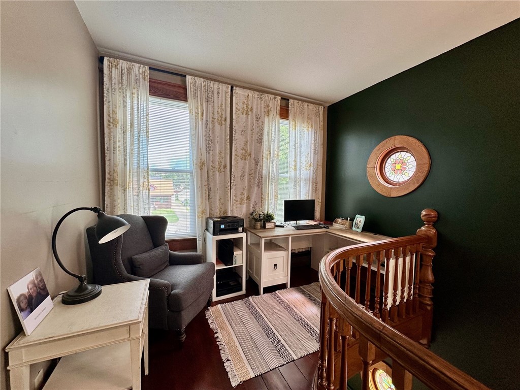 2821 Western Avenue Property Photo 15