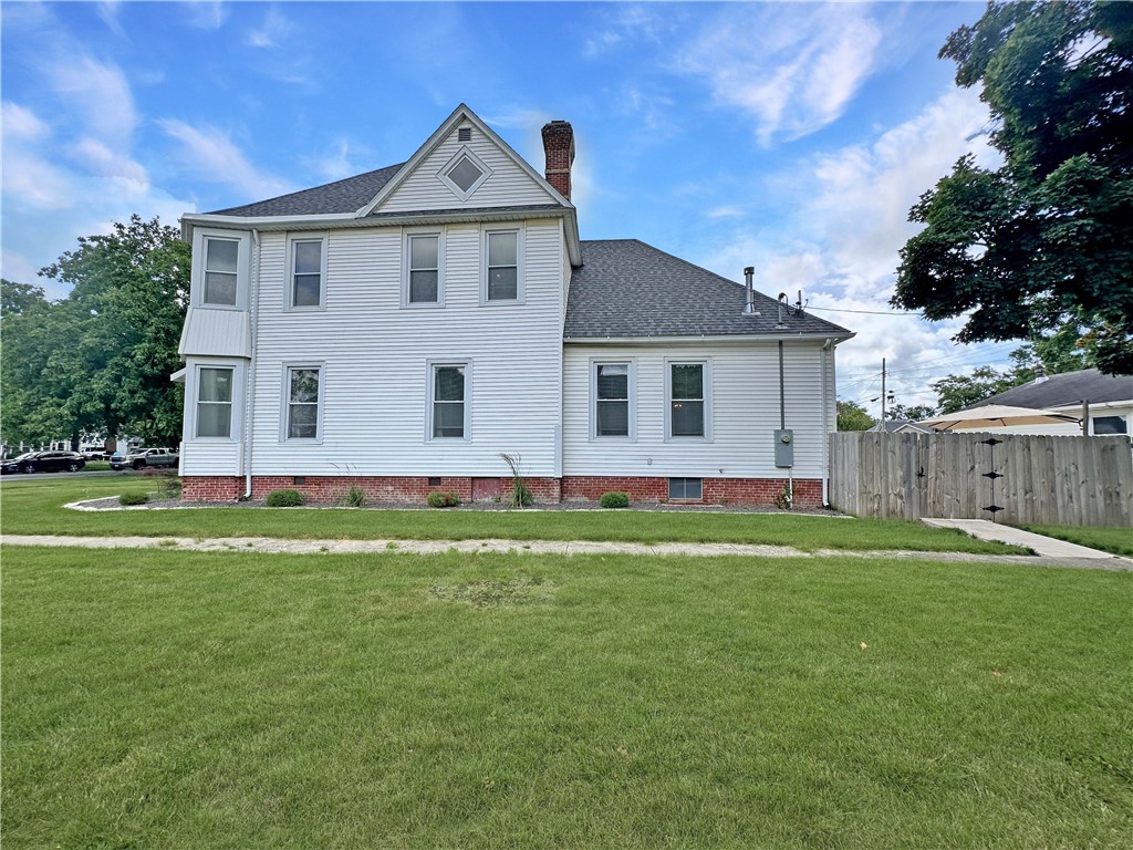 2821 Western Avenue Property Photo 27