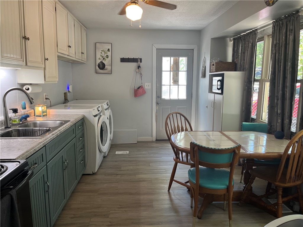4136 Camelot Drive Property Photo 3