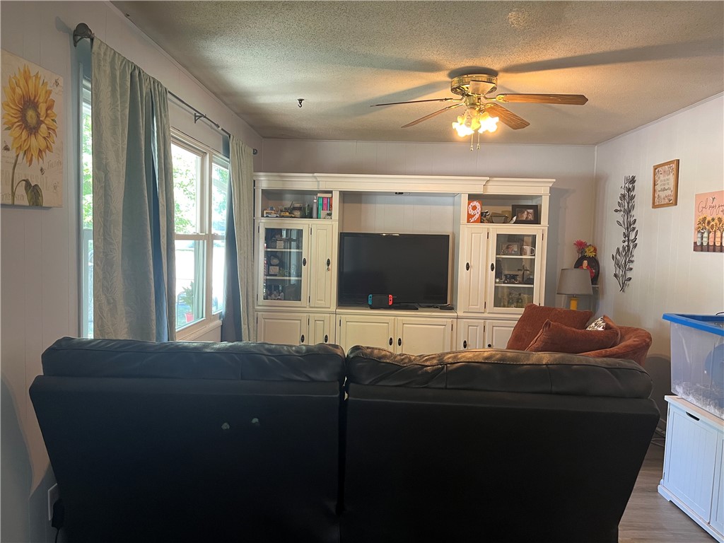 4136 Camelot Drive Property Photo 6