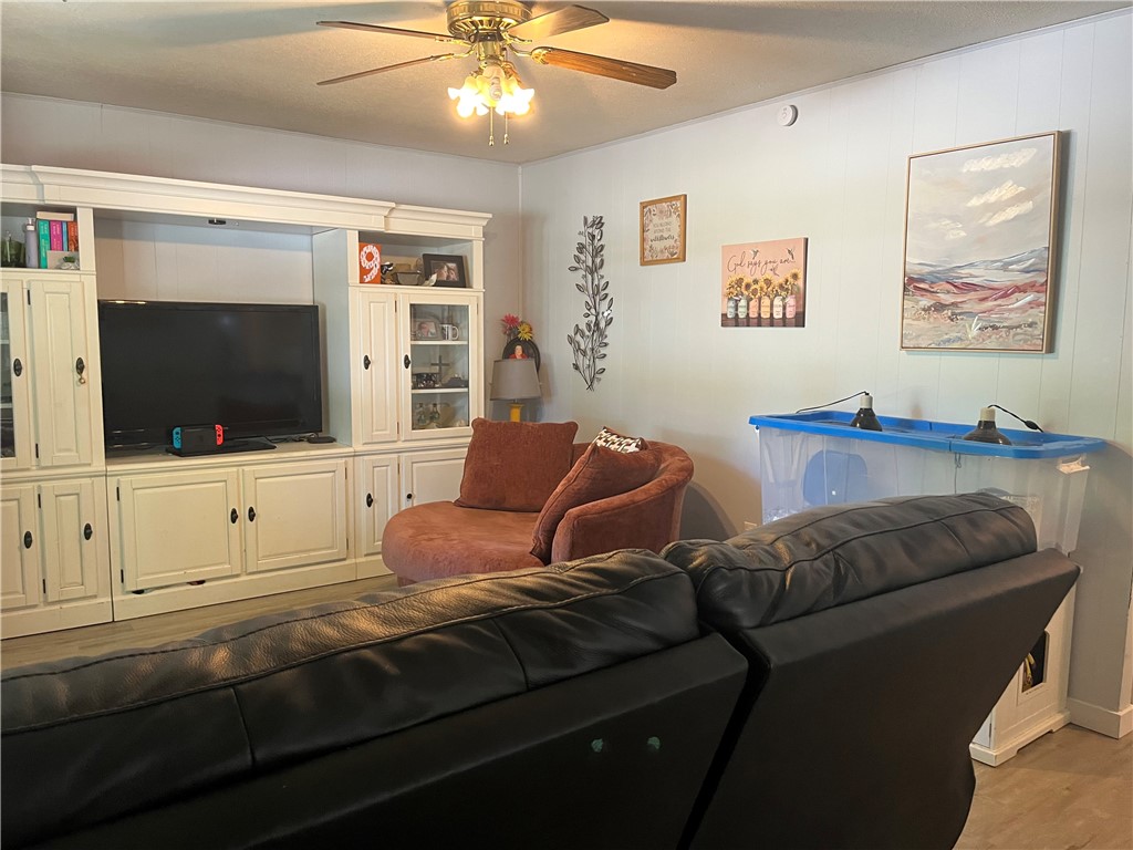 4136 Camelot Drive Property Photo 7
