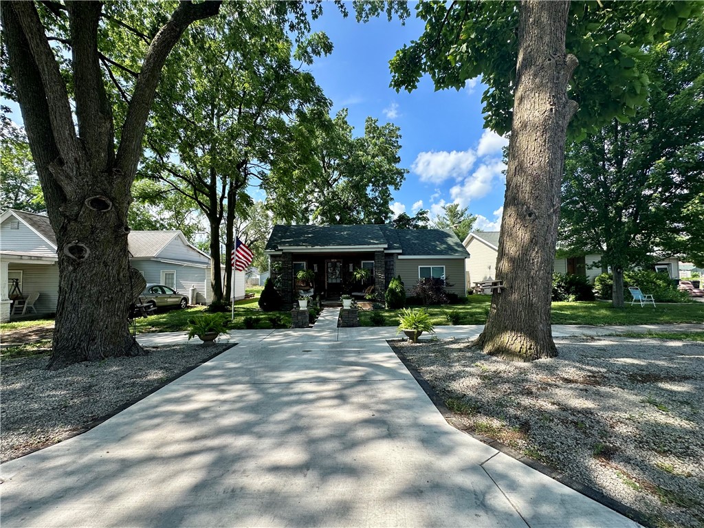 808 Moultrie Avenue Property Photo 2