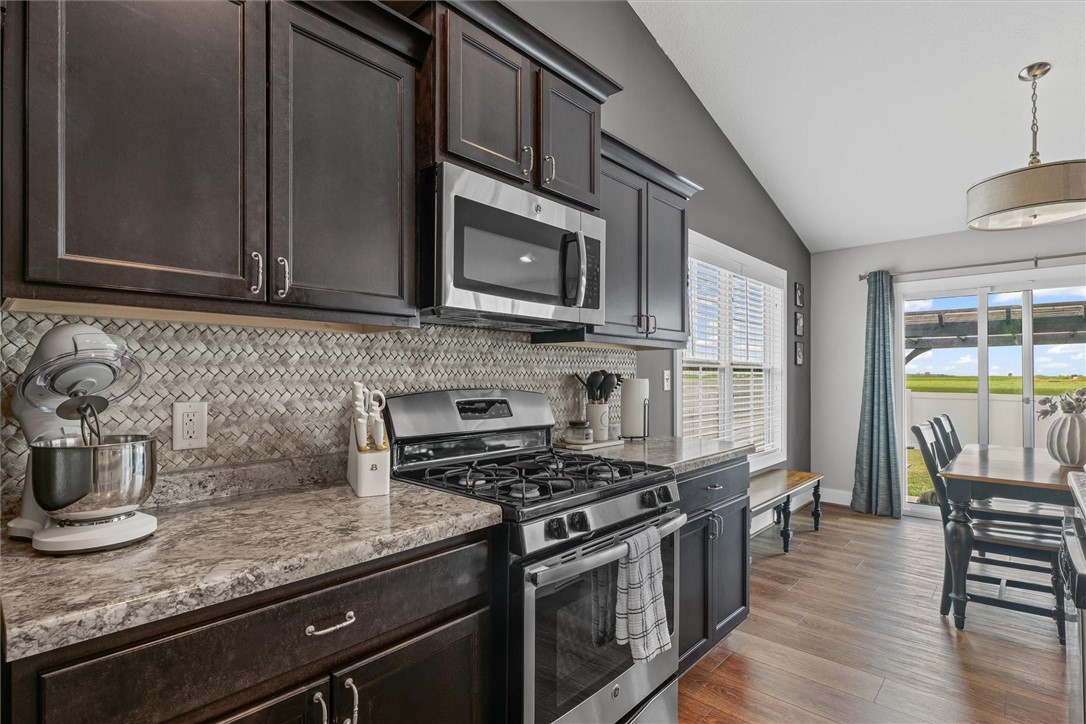 1121 Meadow Brook Court Property Photo 16